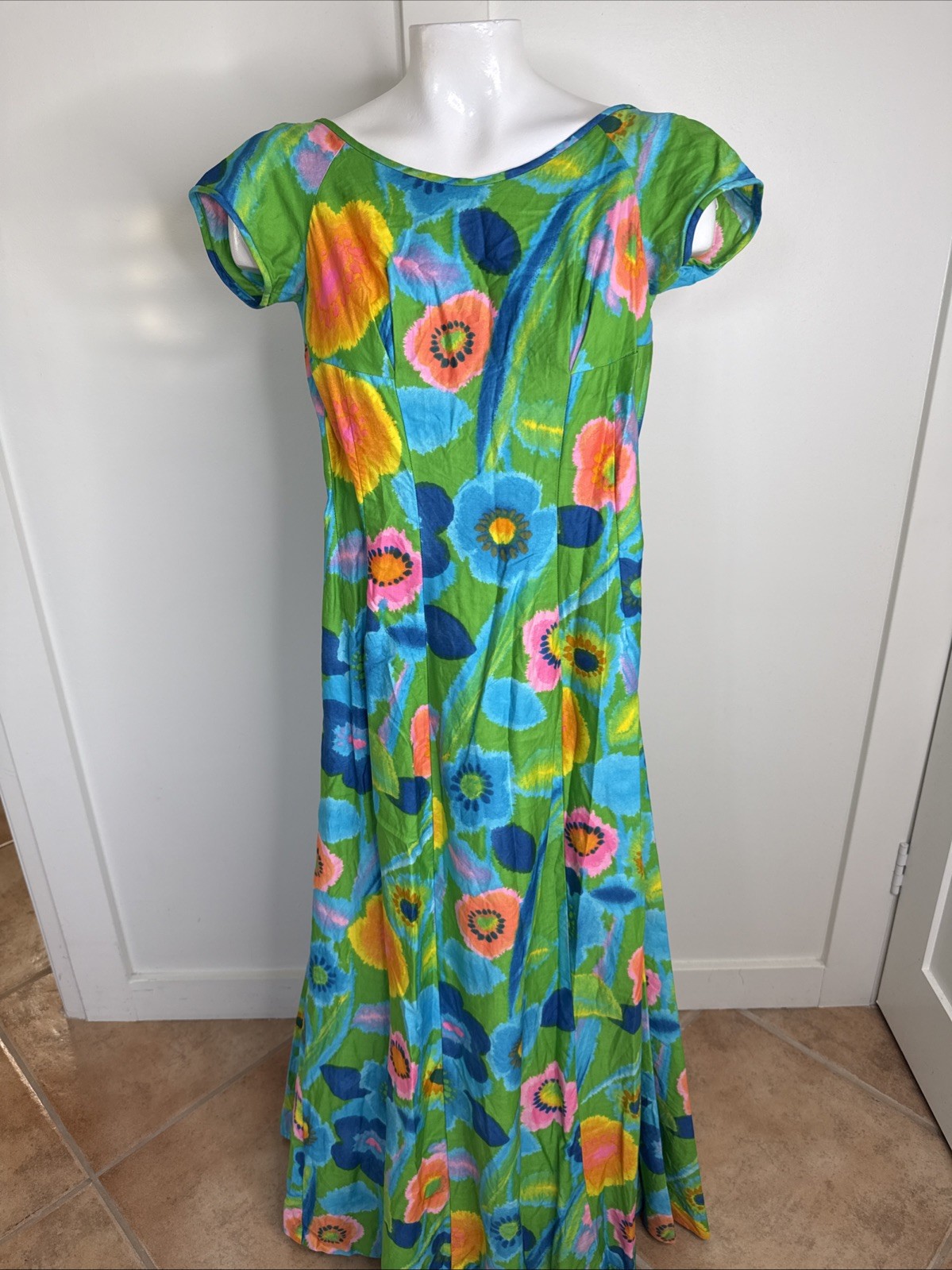 Vintage 60s 70s Kiyomi of Hawaii Bright Floral Watercolor Hawaiian Long Dress