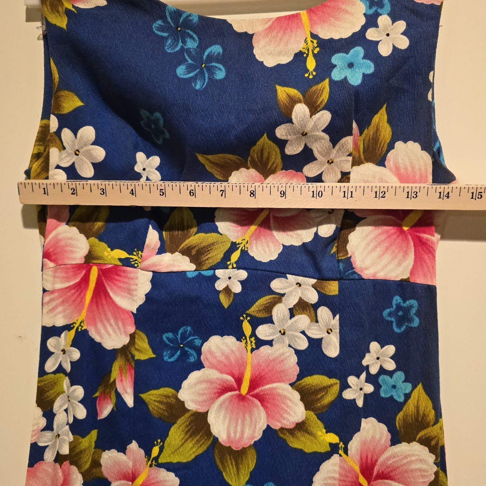 Vintage Ui-Maikai Hawaiian Floral Print Dress Women’s Size Small Waterfall Back