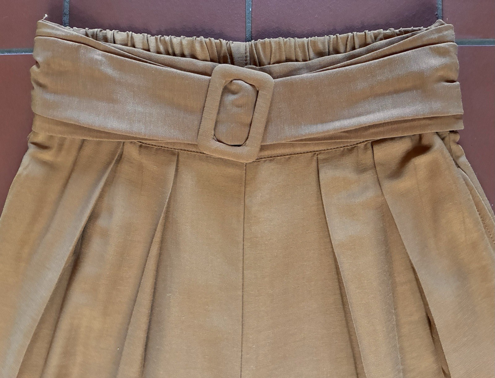 Vintage 90s Tarazzia Brown Pleated High Waisted Tapered Rayon Pants size S