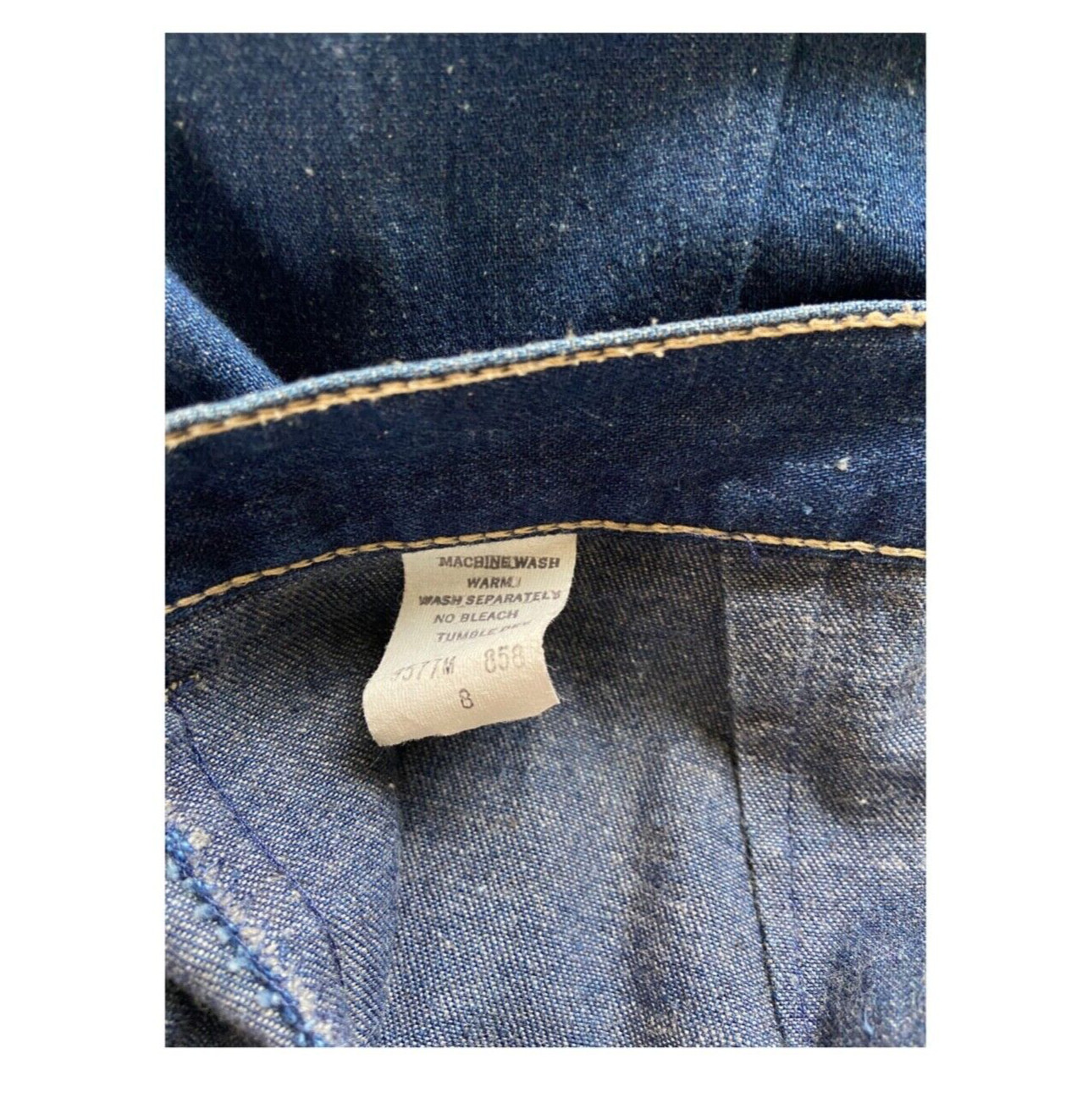 Classic preppy 1970s Separate Pieces brand denim skirt. Vintage size 8 waist 27