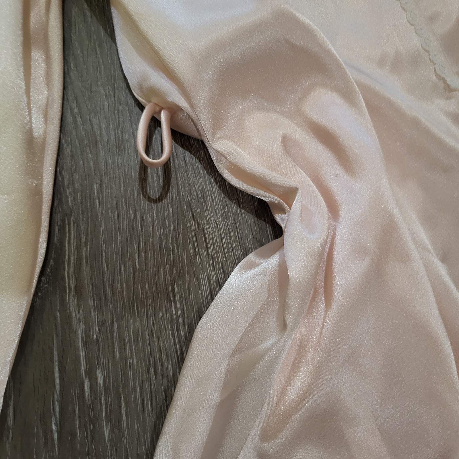 Vintage Barbizon Satin Robe Pink Nude Ribbon Embroidered Tie Sleep Tie Lace