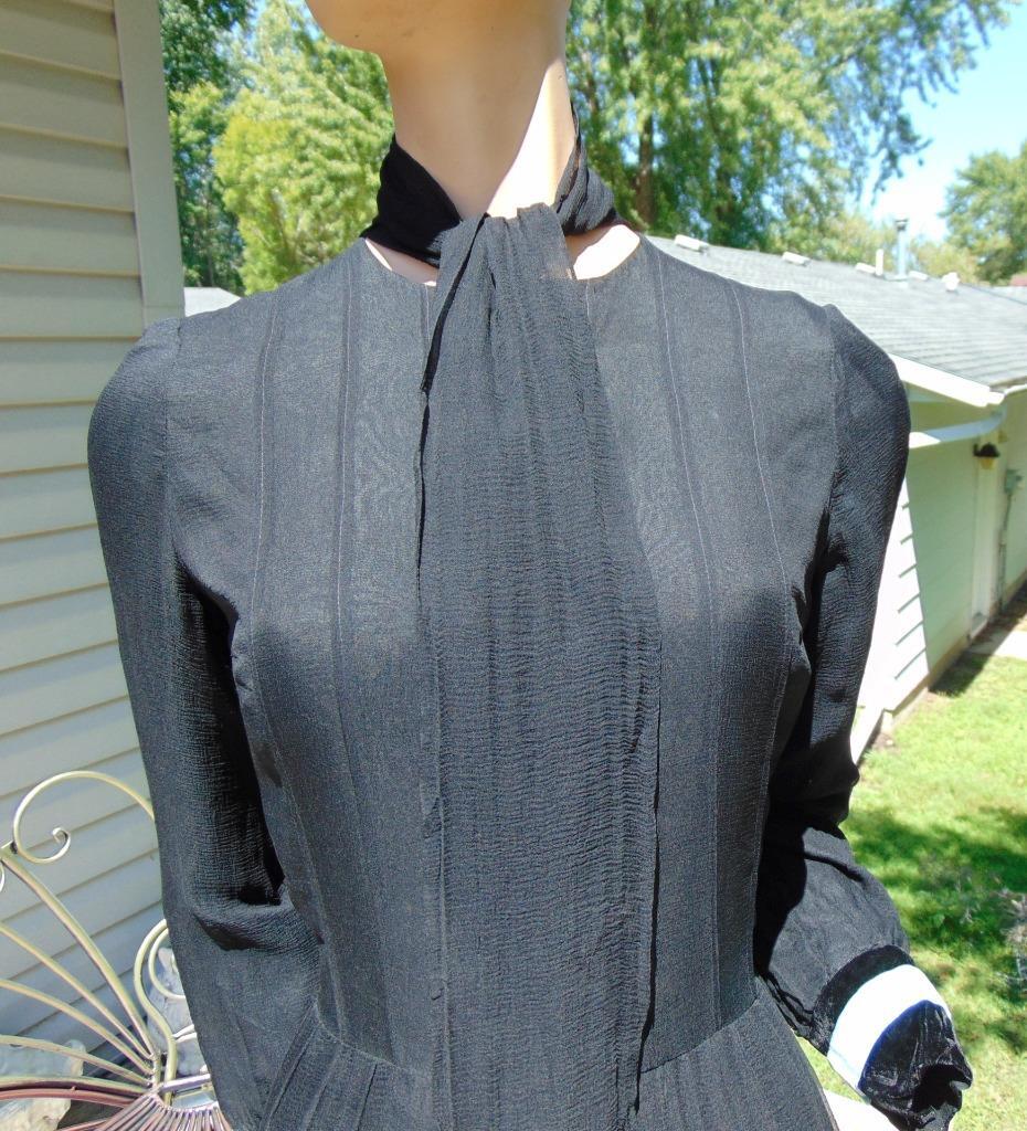VTG 40s Chiffon Overlay Dress w Velvet trim 28W