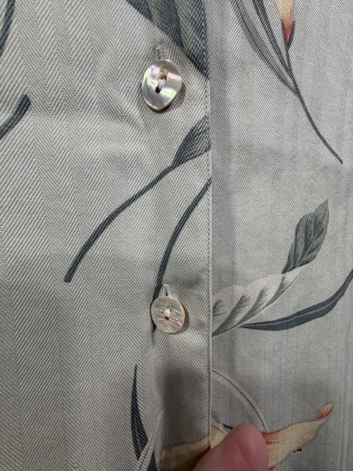 Vintage Tommy Bahama Hawaiian Button Up Shirt Women’s Small 100% Silk