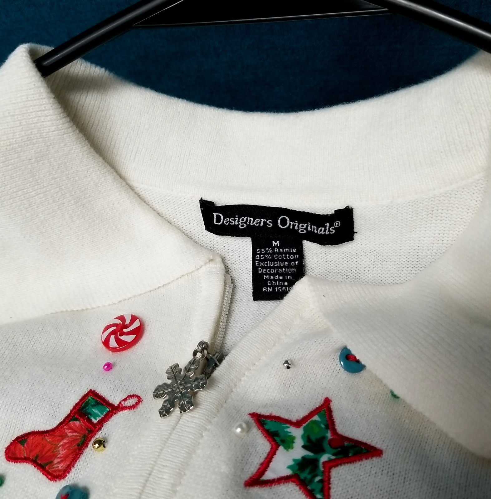 VTG Designers Originals Size M Christmas Patchwork & Embroidery White Zip Vest