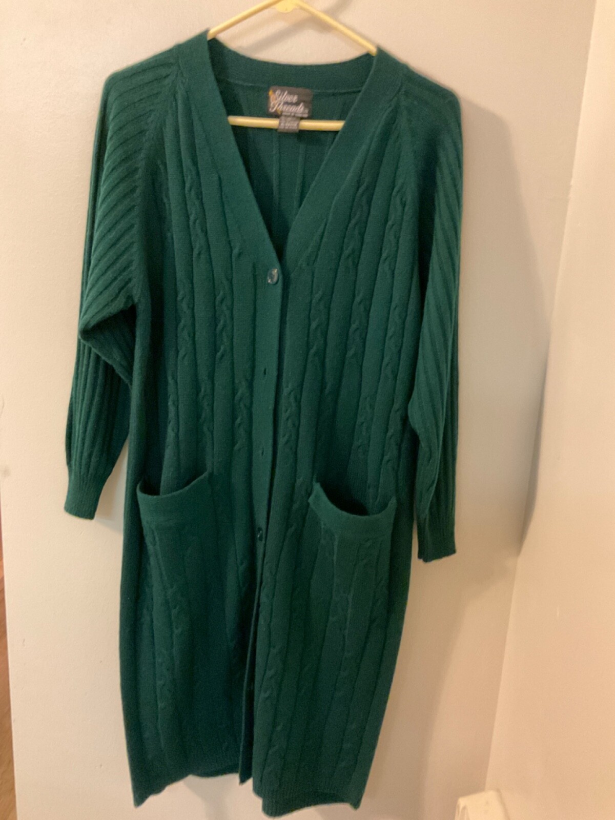 Vintage SILVER THREADS Sweater. Size Medium/petite