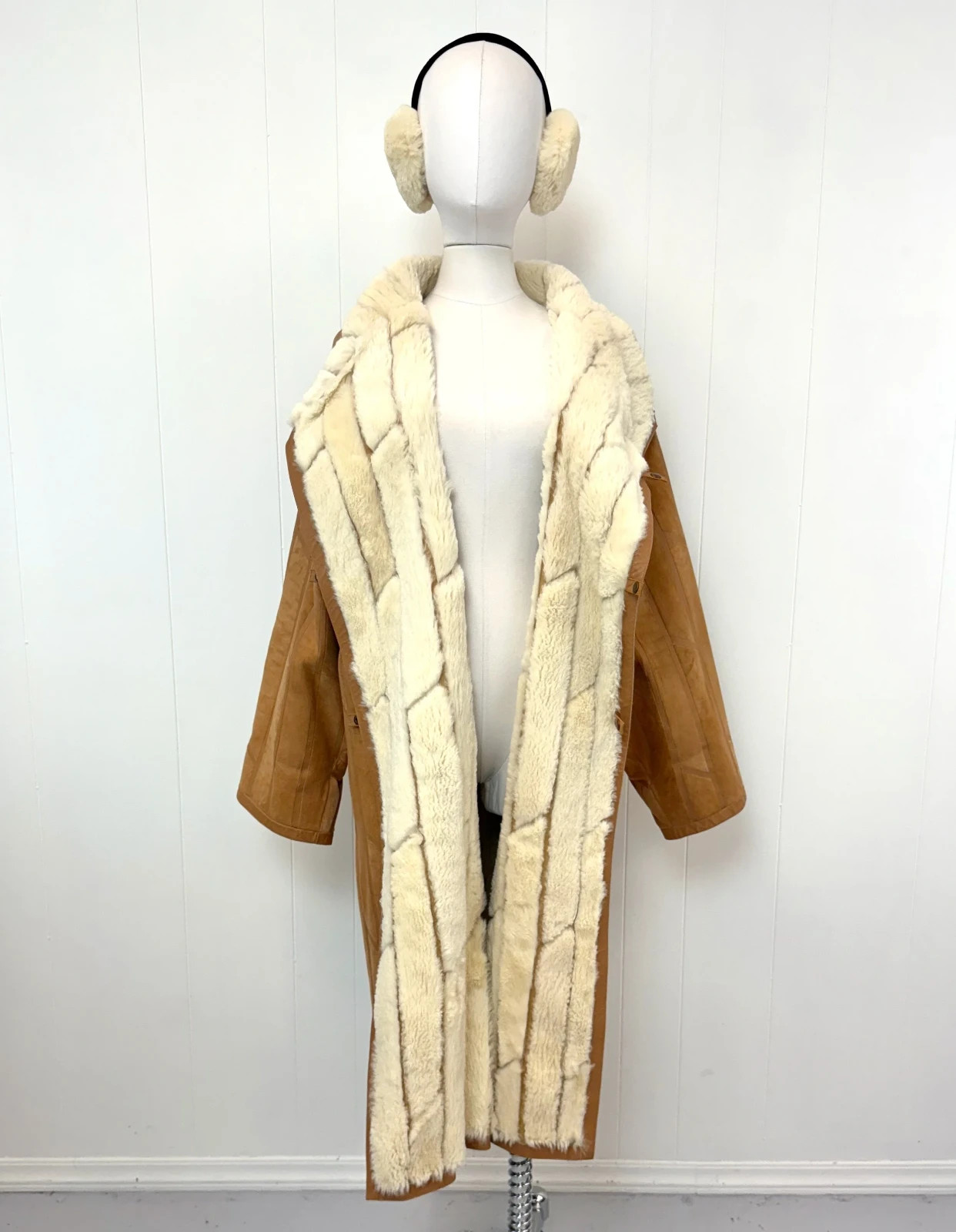 Vintage 1970s 80s Krizia Italy Brown Suede Leather Chinchilla Fur Coat Jacket