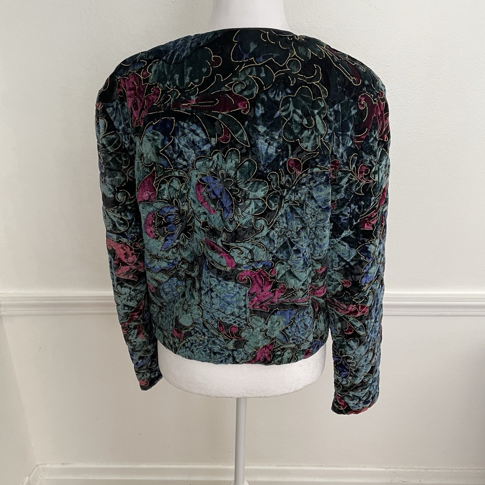 Vintage Velvet Embossed Jacket with Buttons Size Med Black Purple