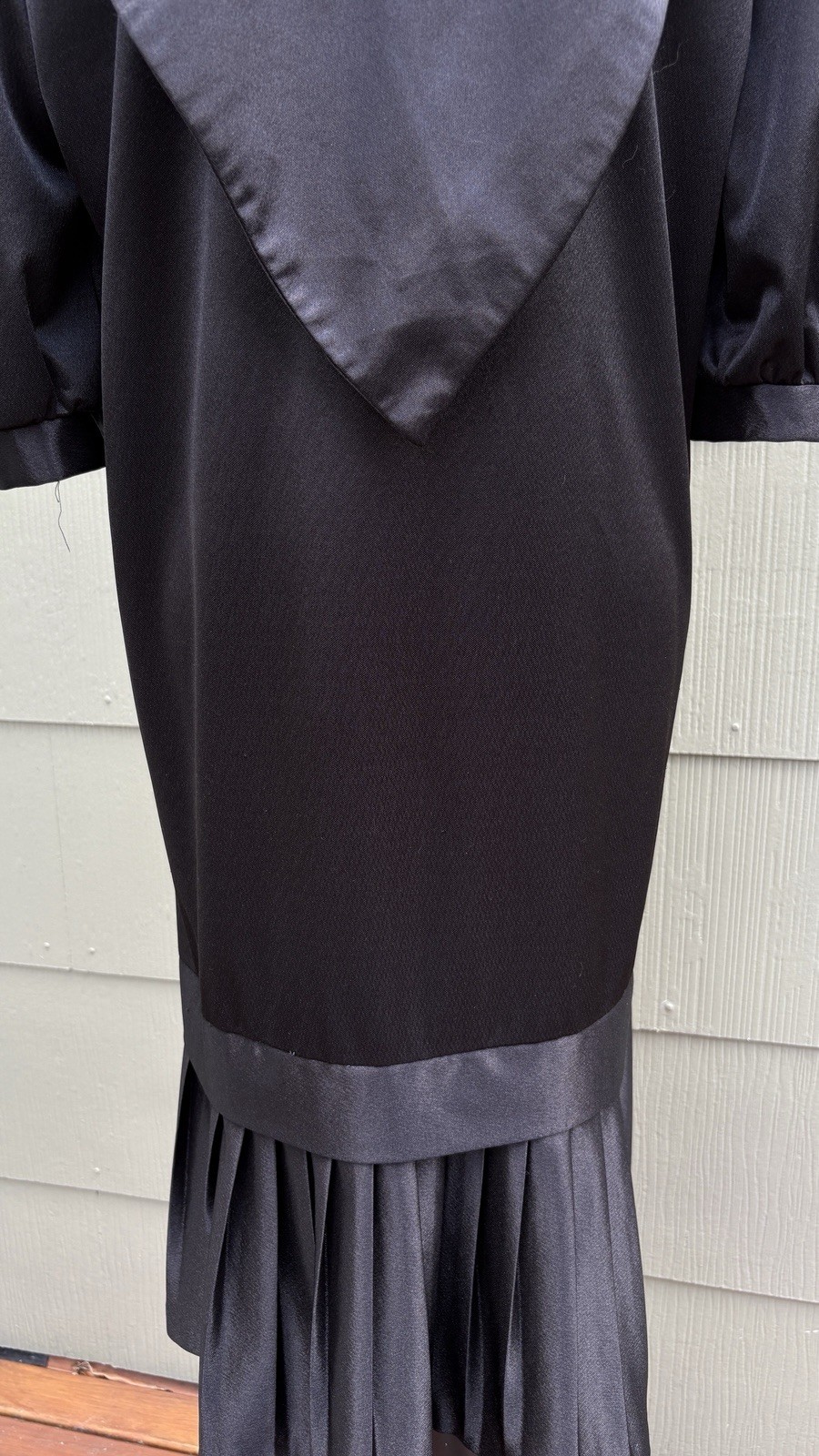 vtg AMY’S PLACE 70s 80s Nautical Sailor Goth Satin Half Sleeve Pleated Dress