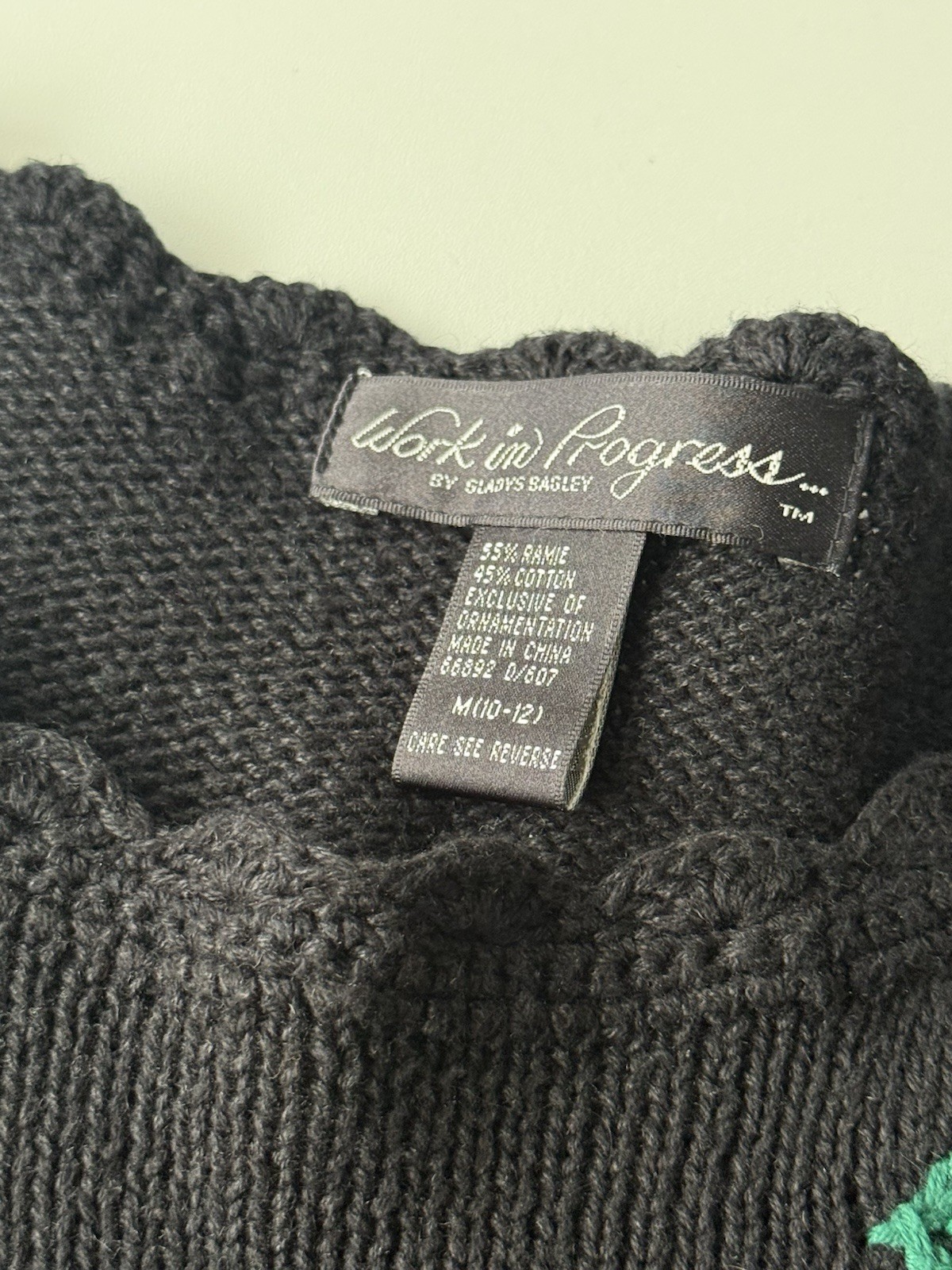 Work in Progress Gladys Bagley black Scalloped Holiday embroidery sweater M Flaw