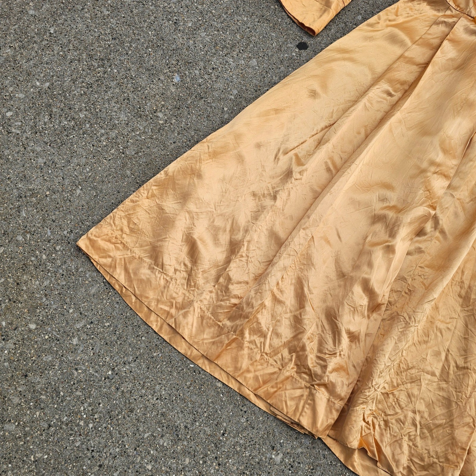 Vintage 40s Satin Gold Apricot Jacket Collar Double Breasted Coat Dressing Gown
