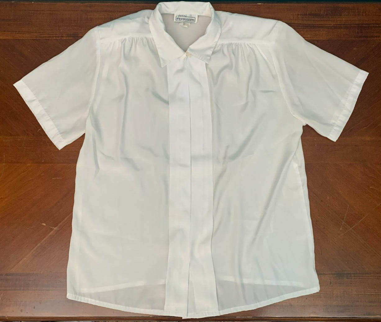 VTG 90’s Petite Impressions Hidden Button Short Sleeve Blouse – Size 12, White