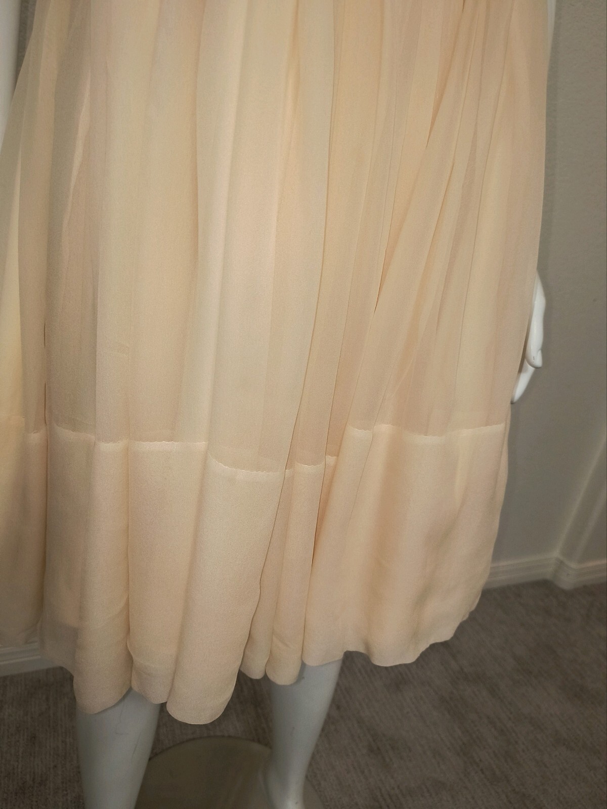 Vtg 1950s Ivory Pale Peach Chiffon V-Cut Neckline Cocktail Dress, Sz 4-6