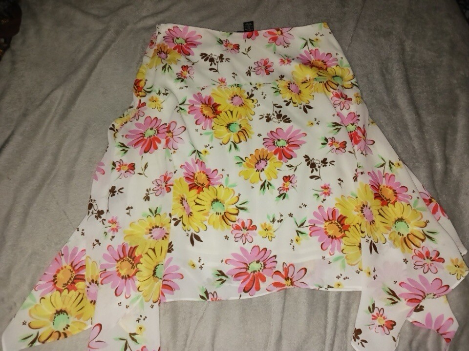 Pierre Cardin vintage floral handkerchief skirt 12 Flouncy 80’s asymmetrical
