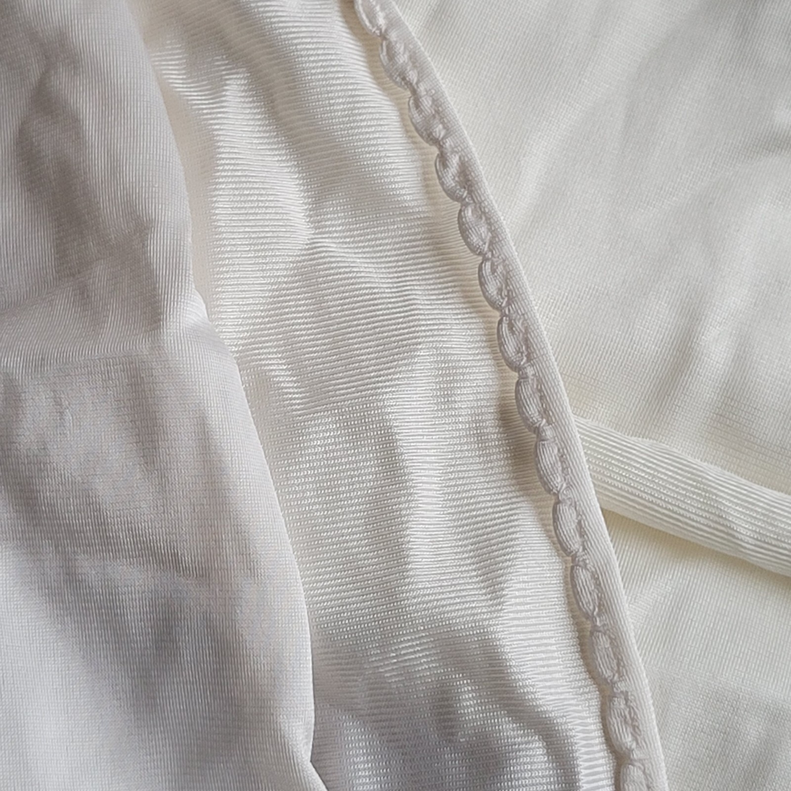 Vintage VANITY FAIR Ivory Pearl Midi Slip Skirt Size L Side Slits Elastic Waist