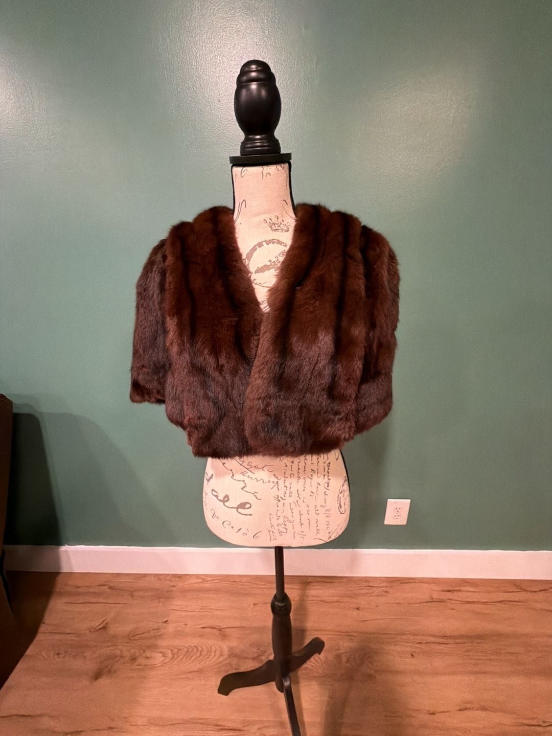 Vintage Feller’s Harrisburg New York Brown Mink Fur Stole Shawl