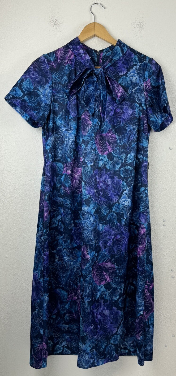 Vintage 1960s British Lady Blue Purple Tropical Floral Dress Union Made In USA
