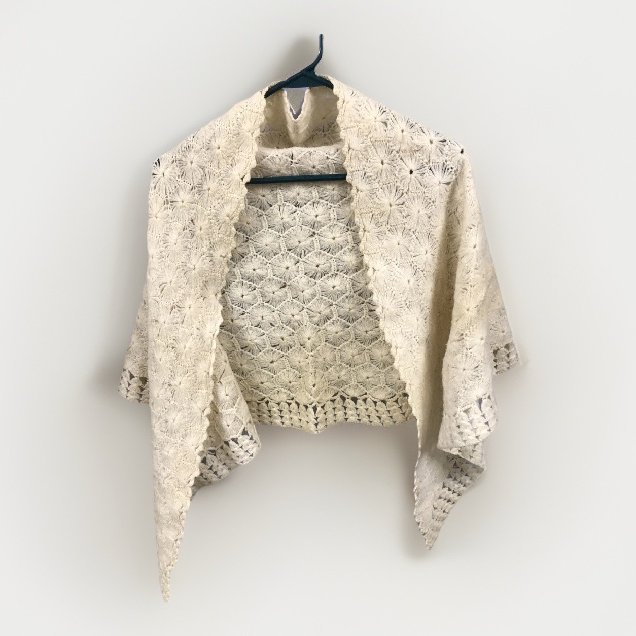 Vintage Crochet Knit Boho Afghan Wrap Cape Women’s One Size Ivory Beige