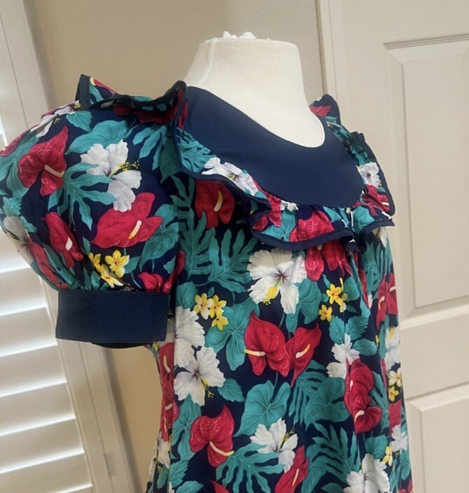 Vintage Tropicana Hawaii Muumuu Ruffle Lounge Dress prairie peasant floral