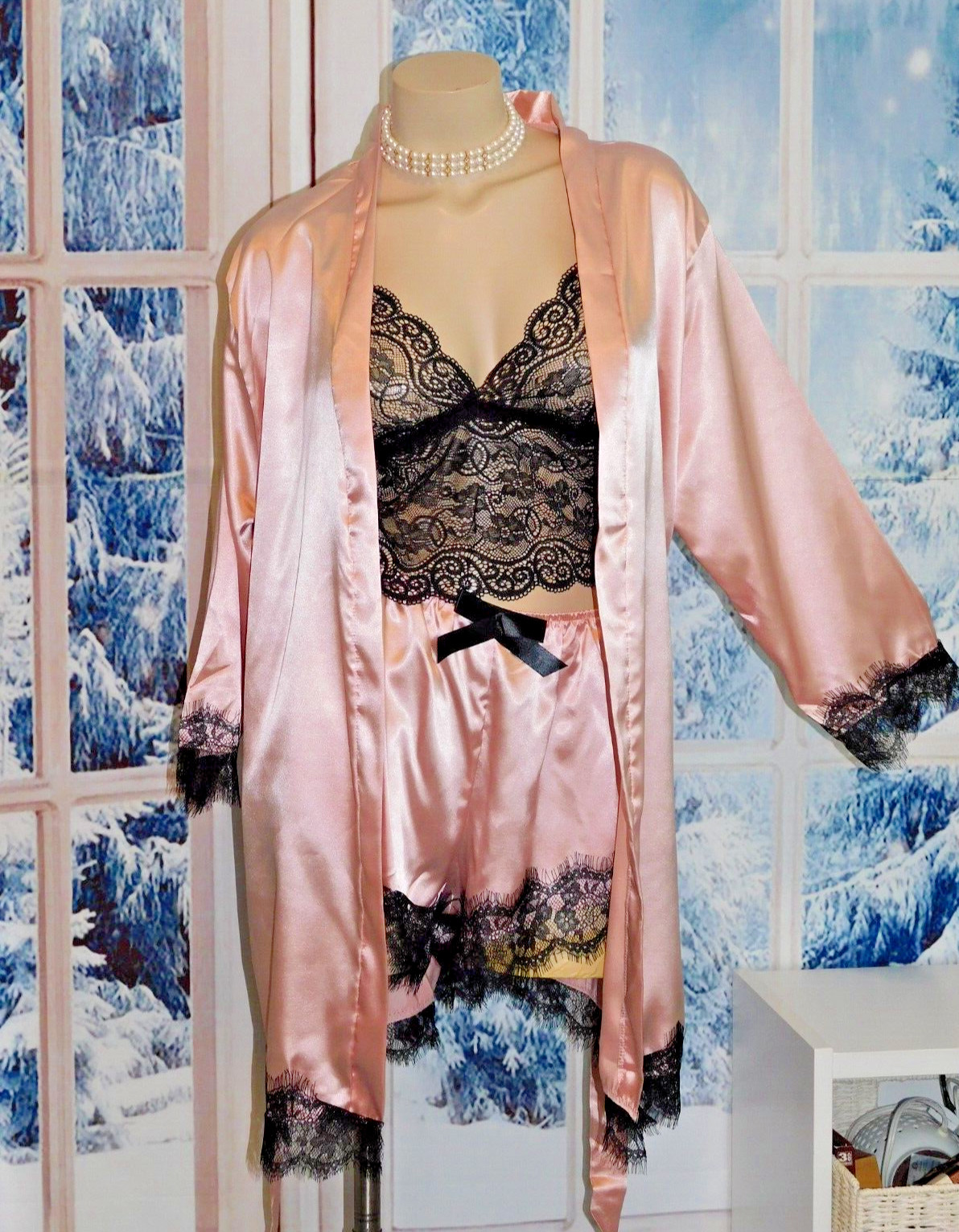 Satin & Lace 4 piece peignoir set. Robe, tap pants, Lace Cami, panties, M/L