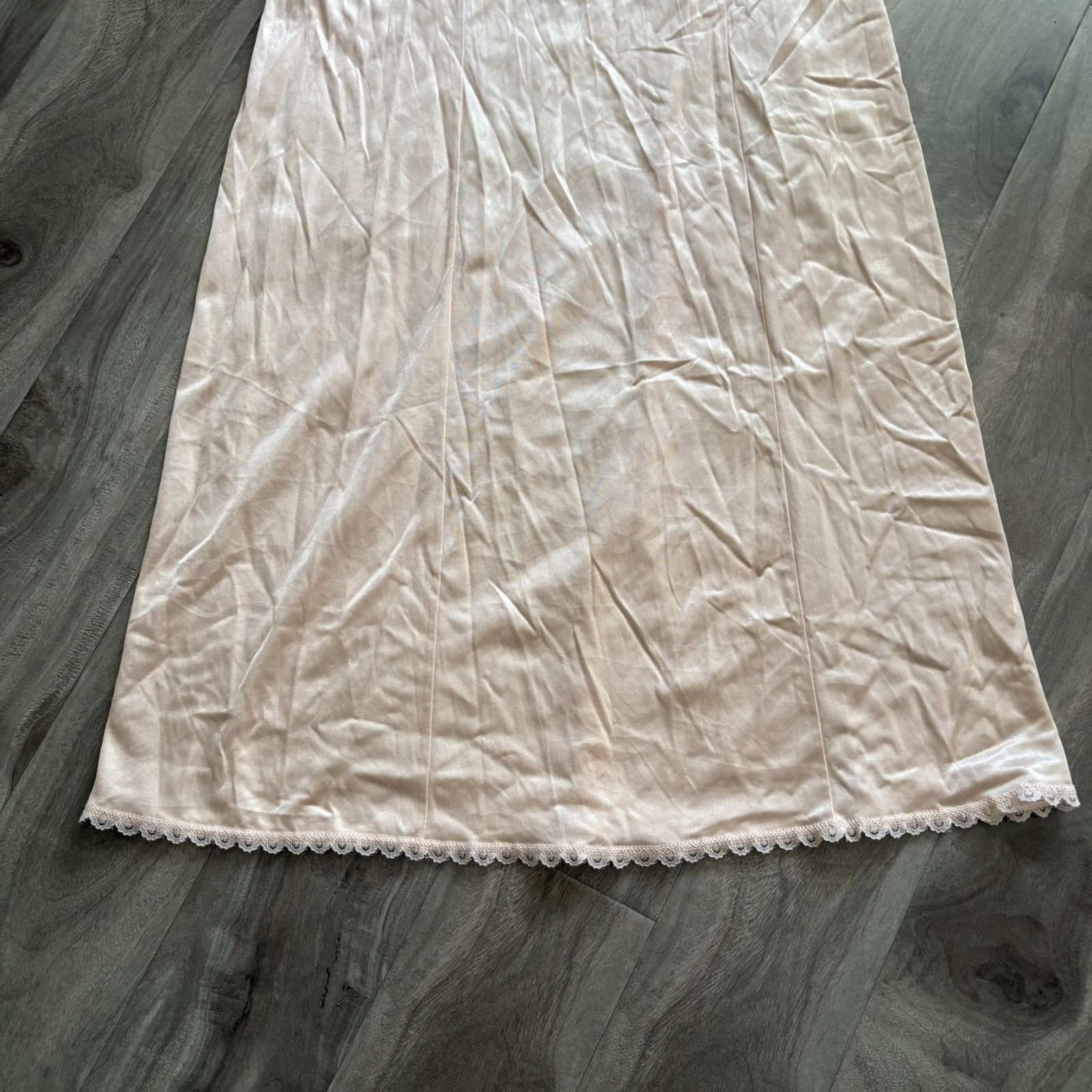 Vintage Warners Perfect Measure Full Slip 36 Tan / Dusty Pink Lace Trim 43″ Long