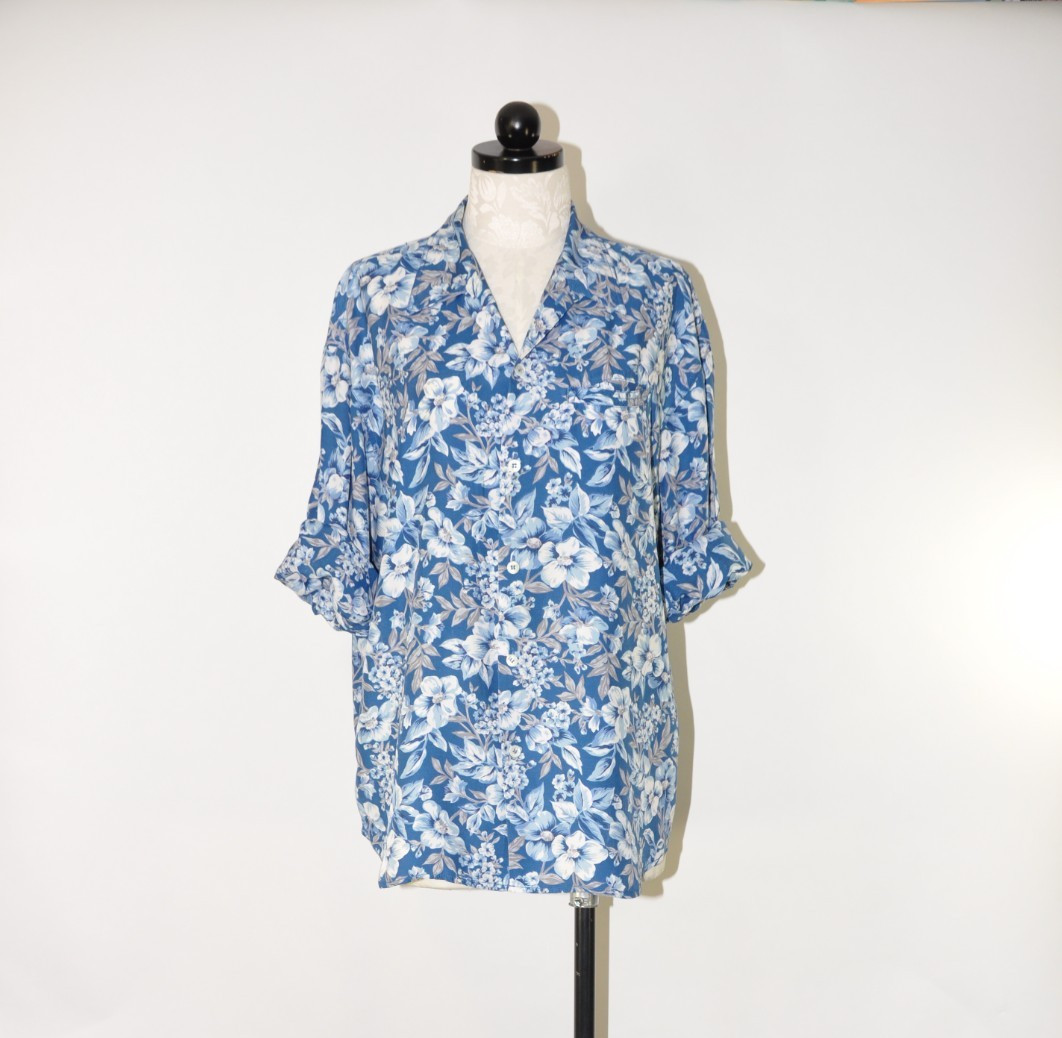90s Vintage Blue Botanical Floral Print Rayon Oversized Shirt Blouse Top Women M