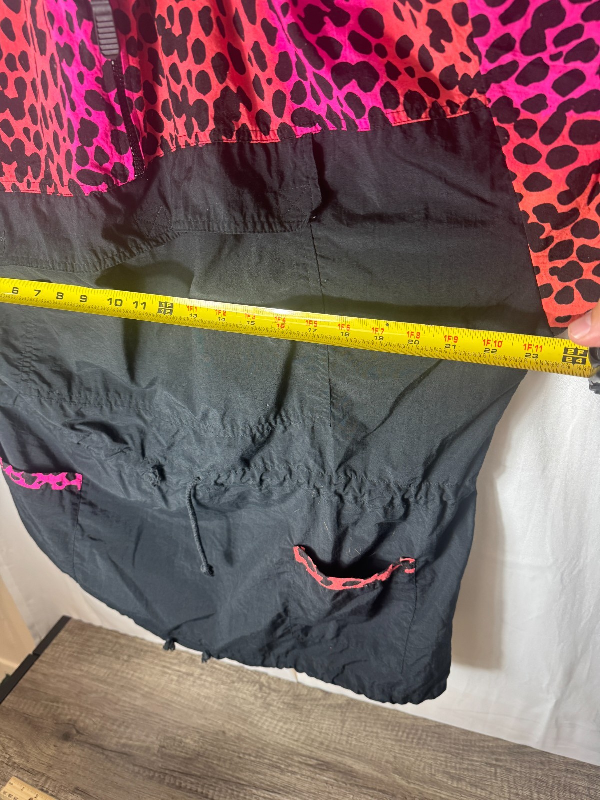 VTG ‘90’s SHELL SHOCK Black/ Neon Pink & Orange Leopard Print Windbreaker Sz L