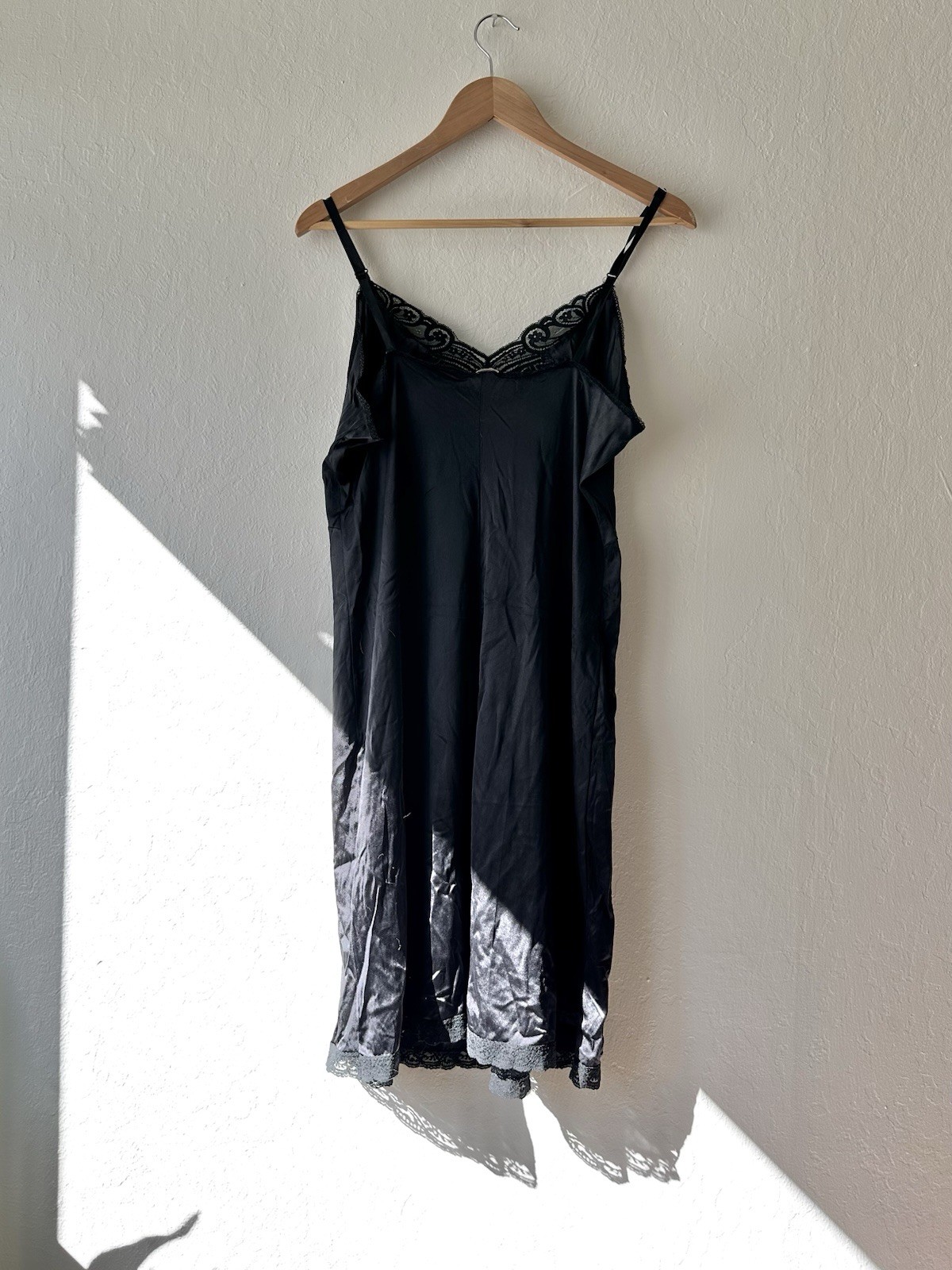 Vintage 1990s black satin chemise slip dress women’s large goth whimsy lingerie