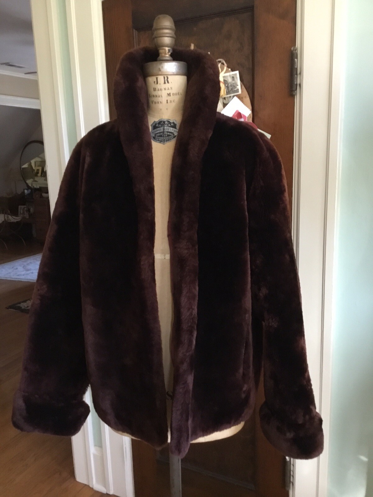 Vintage Mouton Lamb Fur Coat Dark Chocolate Brown Shawl Collar Cuffs Pkts Lined