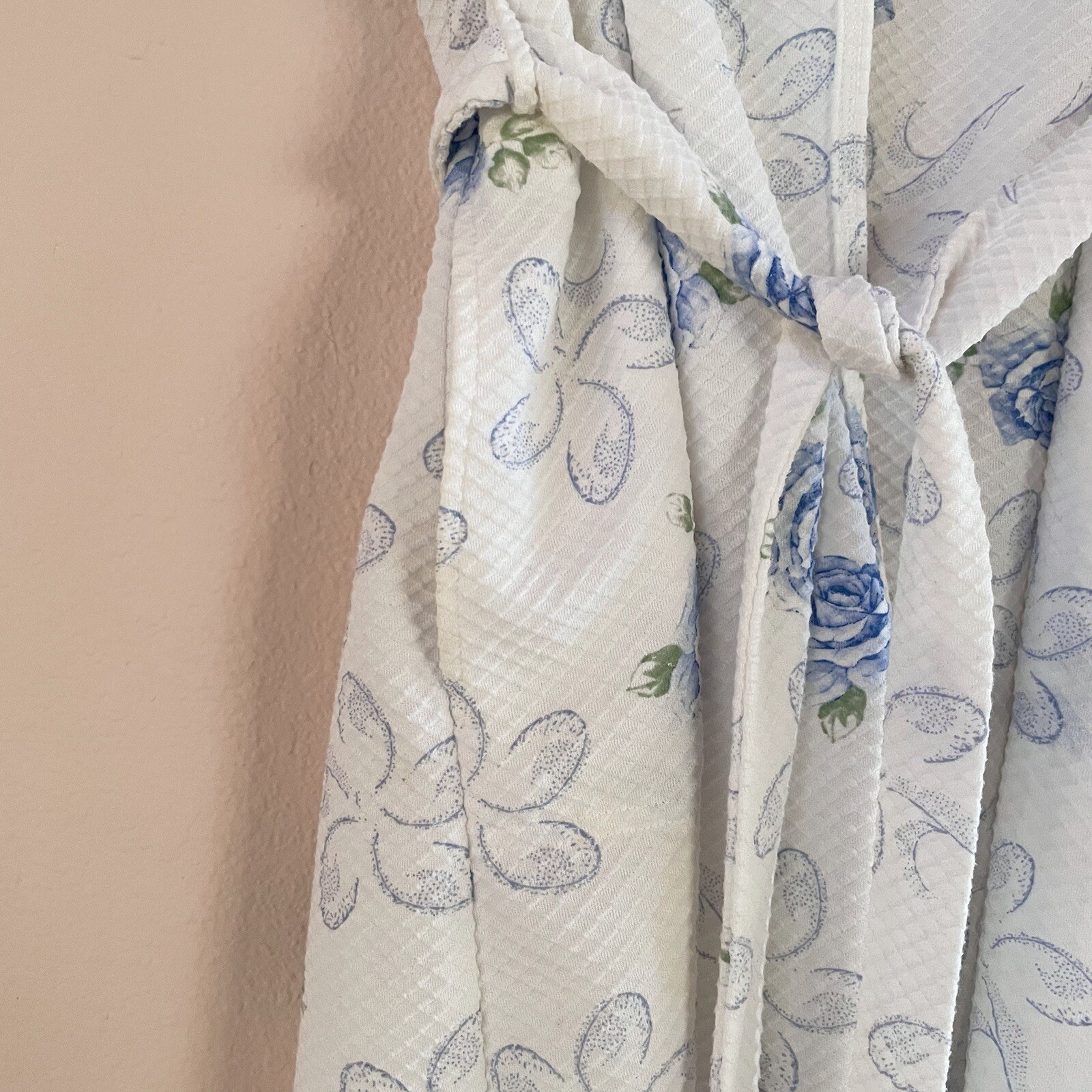 Vintage White & Blue Floral Rose Diamond Tea Short Robe M Lingerie Saks