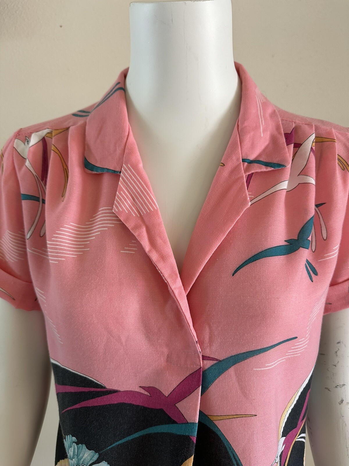 1980s California Connection Tropical Rayon Blouse Pink Bird Print Made USA VTG