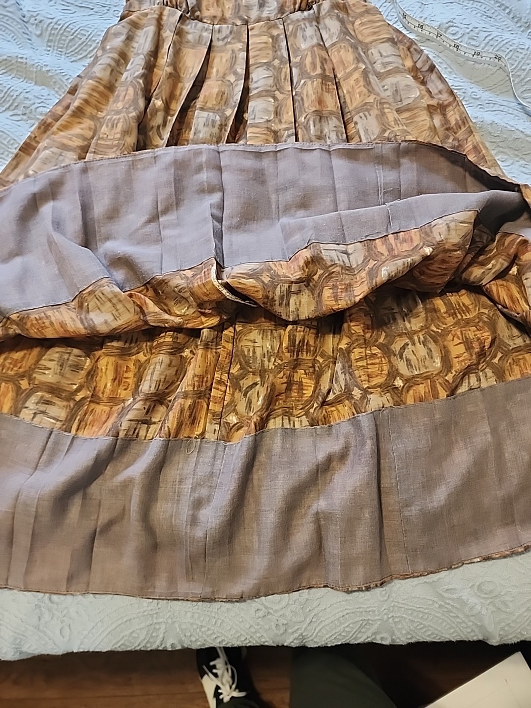Women’s Vintage Brown Dress 26 Inch Waist
