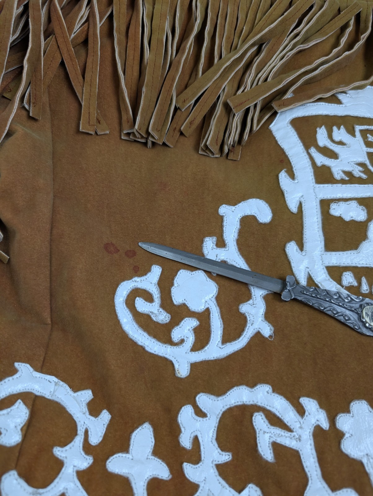 VTG Western Suede Fringe Jacket White Floral Applique Boho Toogle Coat 23×24