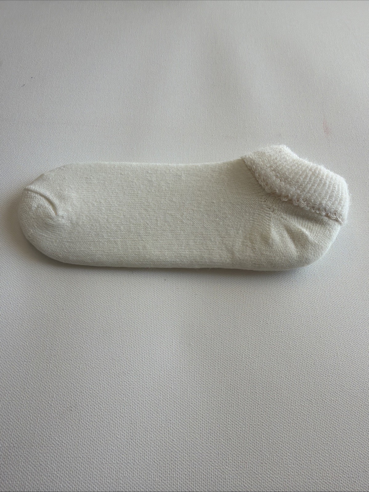 VTG Women’s Socks Low Cut Acrylic 9-11 White Ankle USA Super Soft Irregular 80s.
