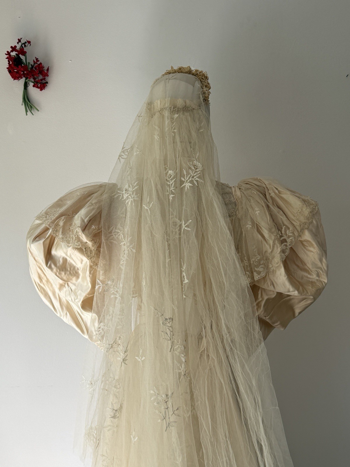 Beautiful Antique Victorian Silk Wedding Dress Bodice, Lace Veil, Shoes Set Rare
