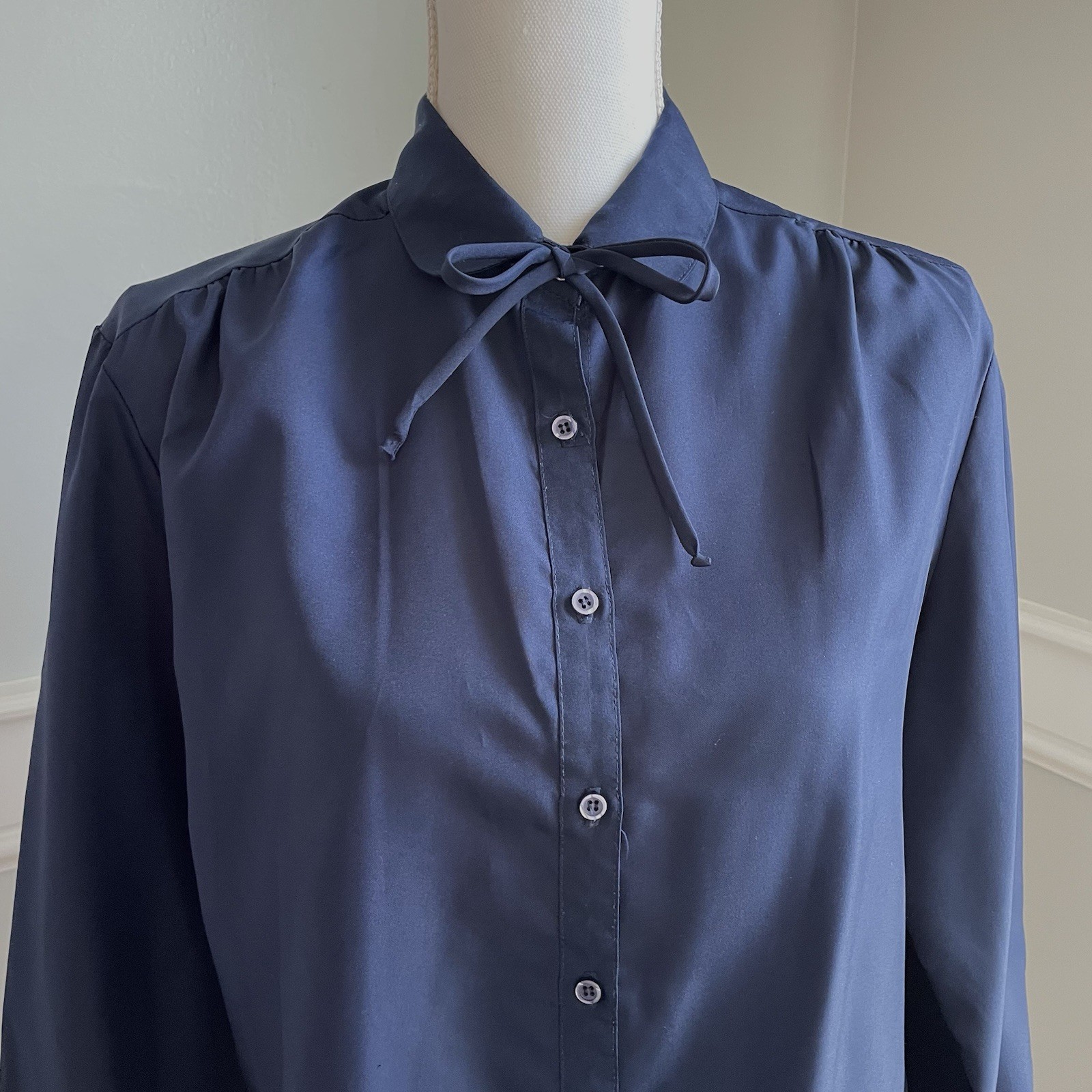 Vtg 60s Ship ’n Shore Navy Blouse Size 16 Detachable Ruffle Bow Tie Button Up