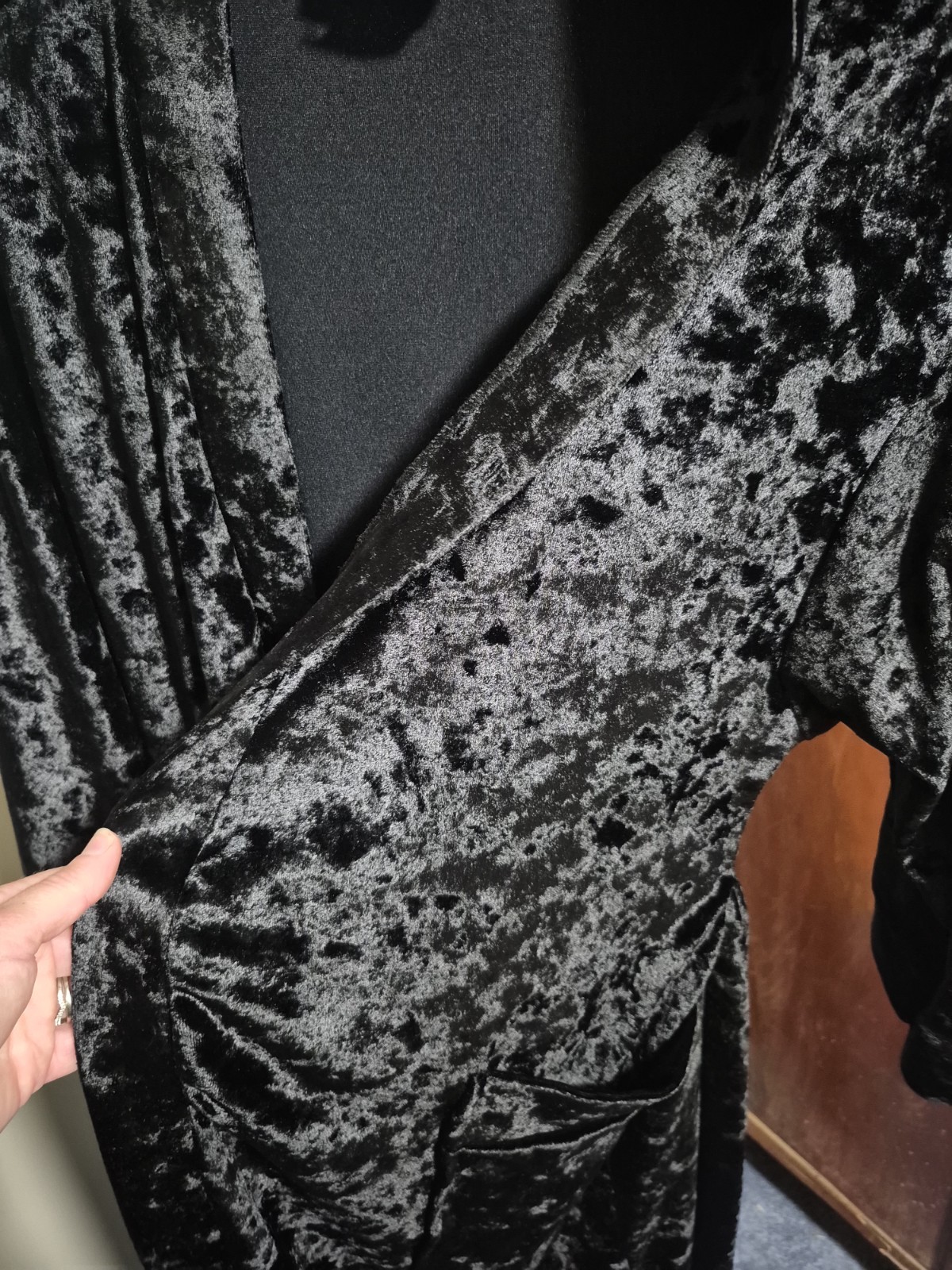 Jasmine Rose Black Velvet Style Robe Size Small
