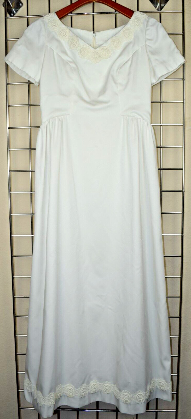 Vintage Wedding Dress Size S 60s Pearl Embroidered Trim Back Pleats Short Sleeve