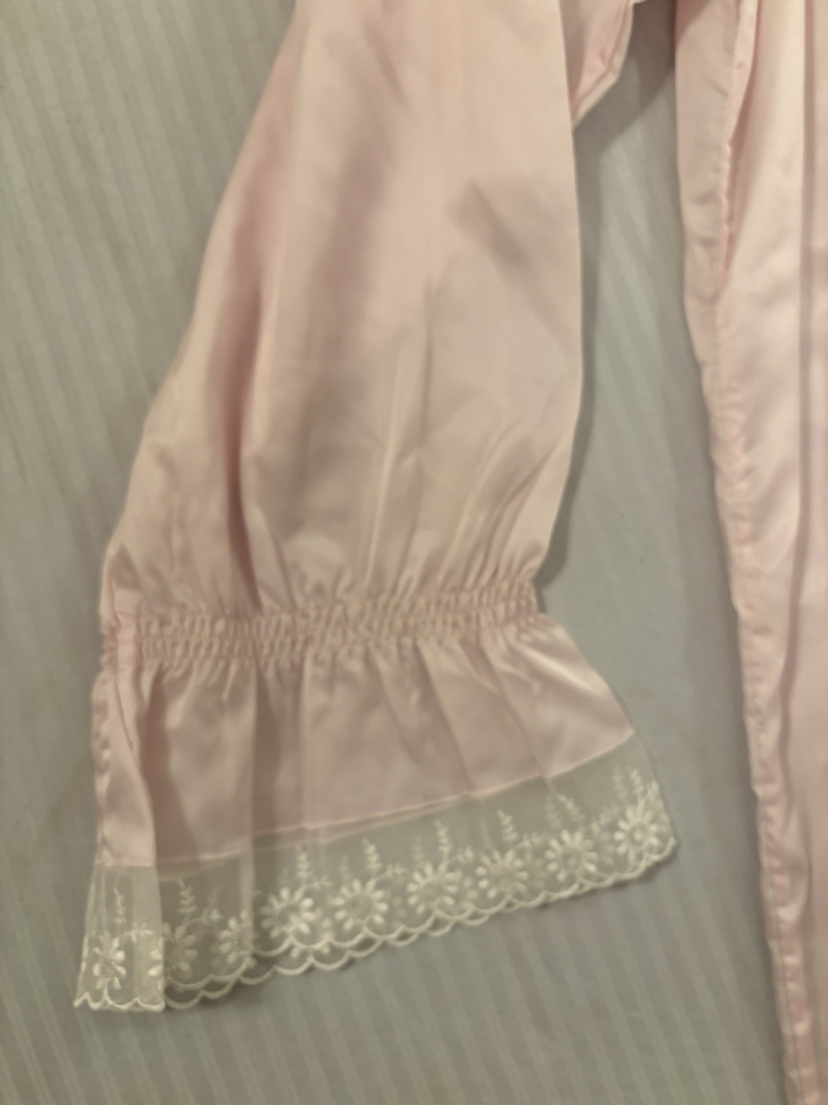 Vintage Italian Nightgown Housecoat Pale Lilac Lace Made in Italy