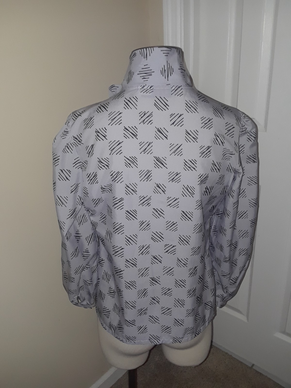 Vintage Arabella Blake Gray Geometric Pussybow Tie Blouse Size 12