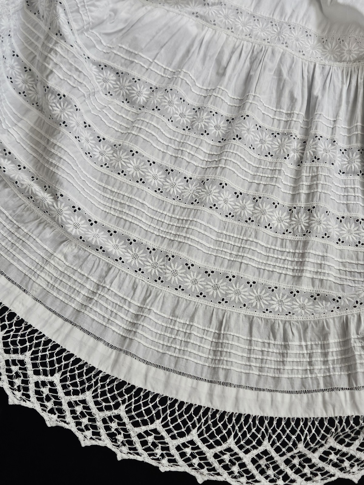 Antique Edwardian Victorian 1900s White Cotton Eyelet Lace Petticoat Altered