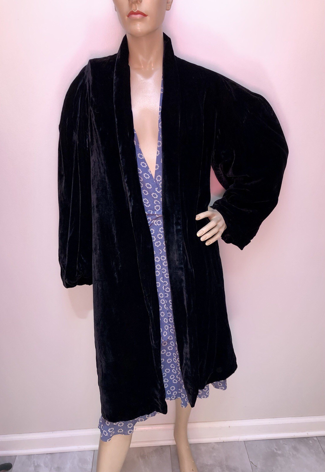 VTG 1940s Black Rayon OR Silk VELVET Evening Clutch Coat, Joseph Horne Co