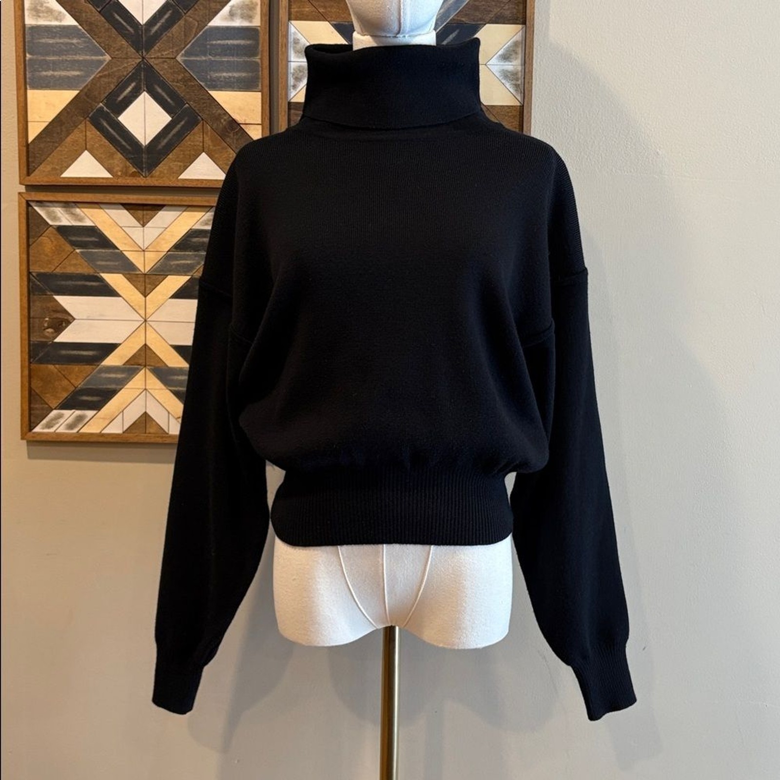 Vintage Obermeyer Women’s Black Slouchy Wool Blend Turtleneck Ski Sweater Small