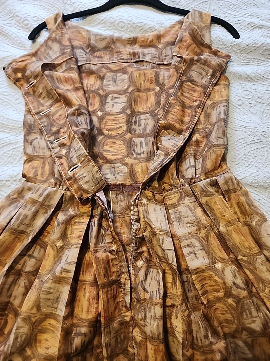 Women’s Vintage Brown Dress 26 Inch Waist