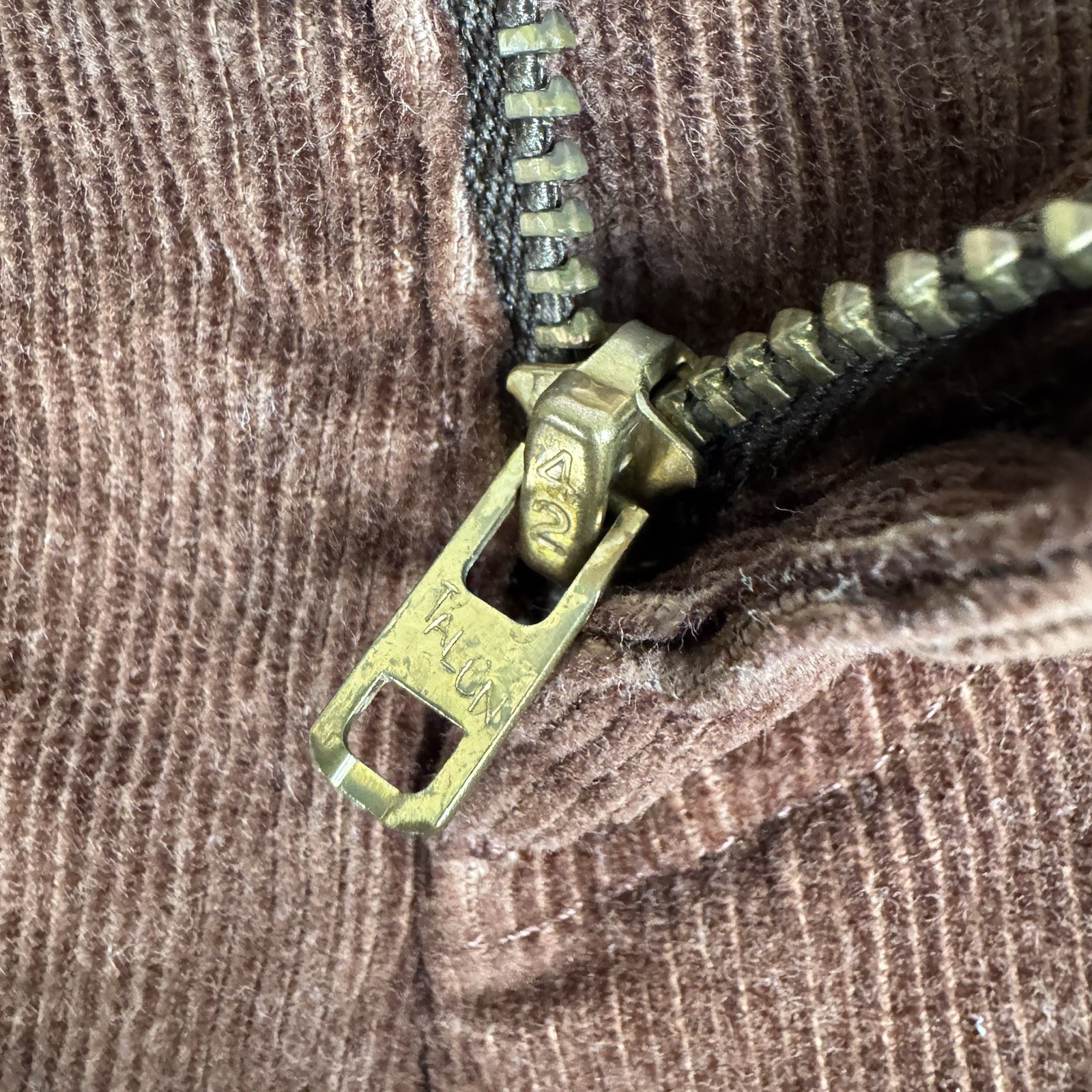 Vintage 80s Levis Womens 5 (~25×30) Brown Corduroy Talon 42 Zip Pants 1985