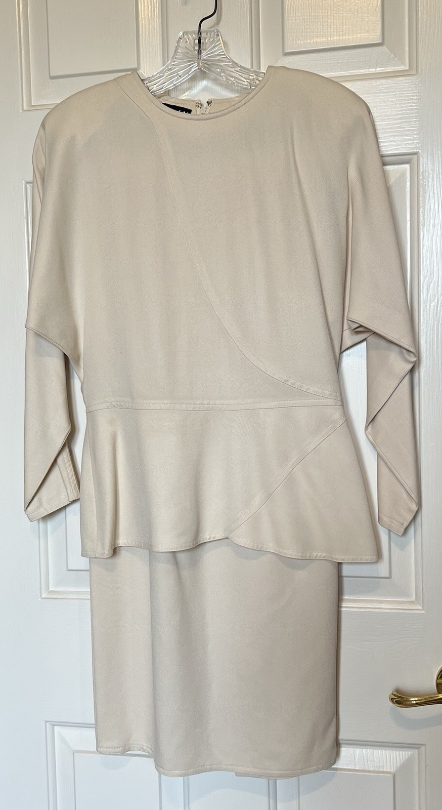 Lovely St. Gillian Rayon /Wool Off-White Skirt & Long Sleeve Top Set Size 4