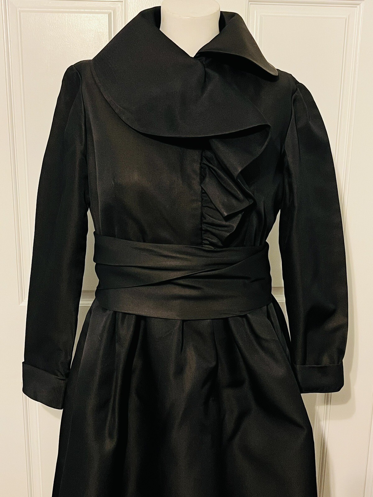 Vintage 1960s Geoffrey Beene Silk Crepe Ruffle Accent Long Sleeve Black Dress M