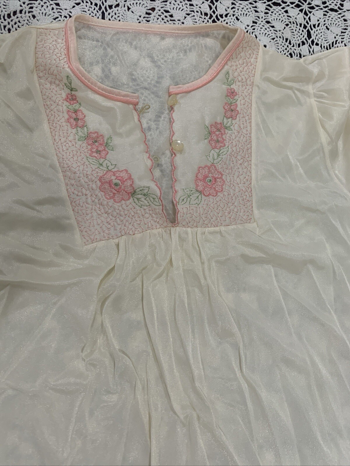 Vintage Movie Star Nightgown Womens M Pastel Cream Nylon Long Sleeves Lingerie