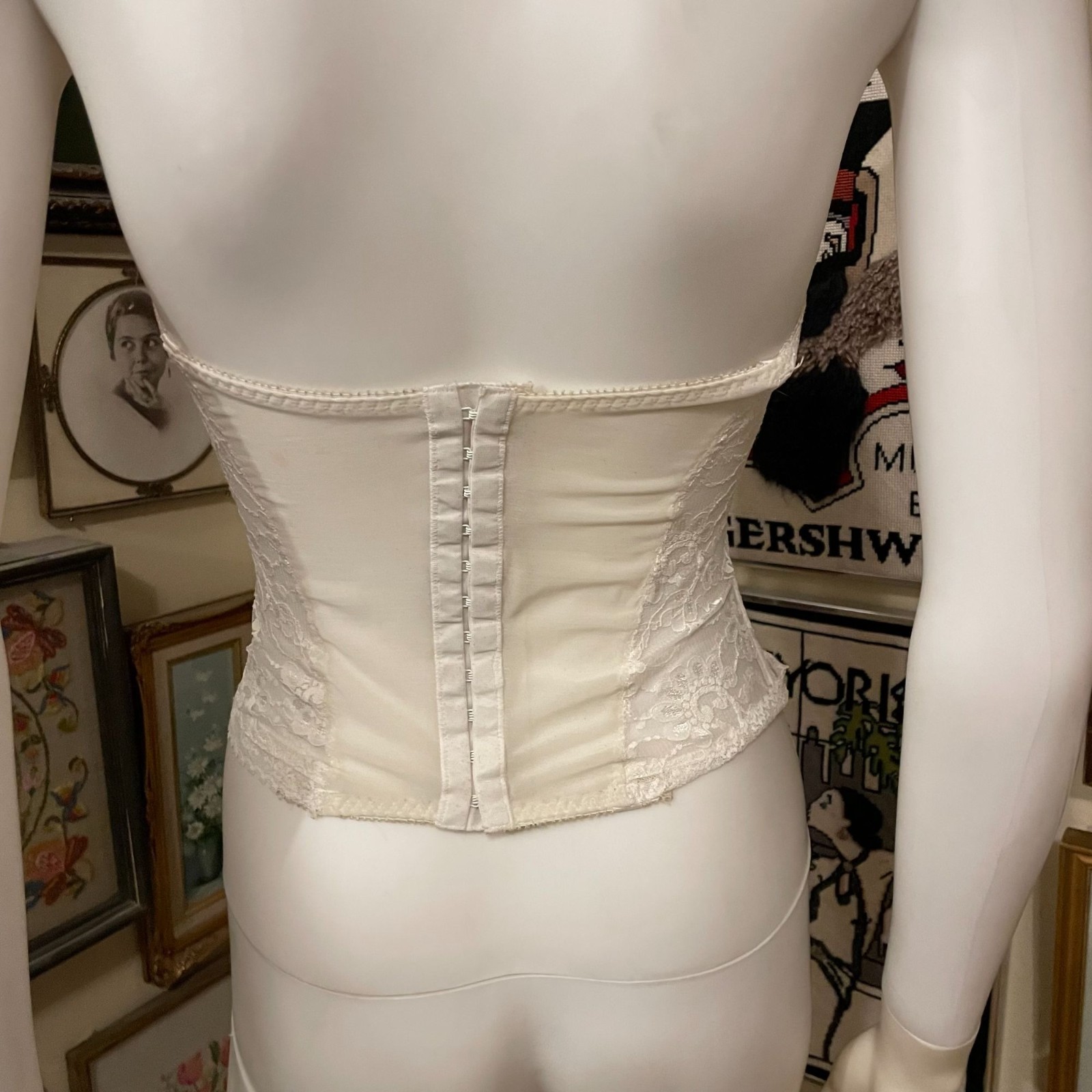 Vintage Lily of France by Dolores Lace Boned Strapless Bra Size 36C