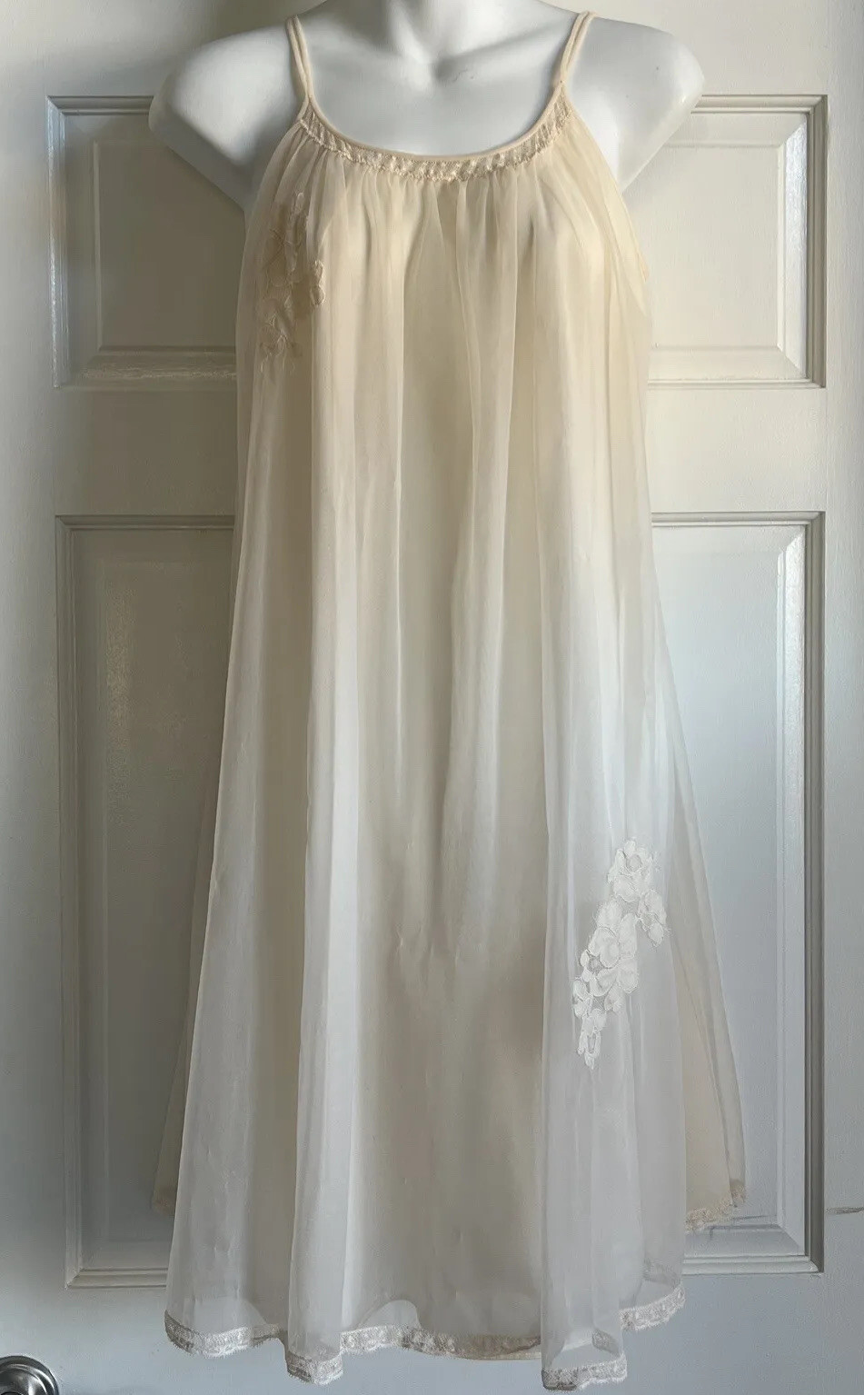 VTG Lorraine Nightgown Slip Nylon Chiffon Lace Petite Ivory Sleeveless Flaws