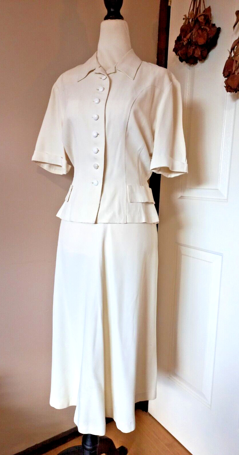 Vintage 1940s Ivory Rayon Old Hollywood Glamour Tailored Summer Skirt Suit S/M